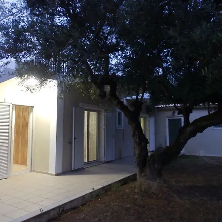 βιλα μαγδαλενα Villa *